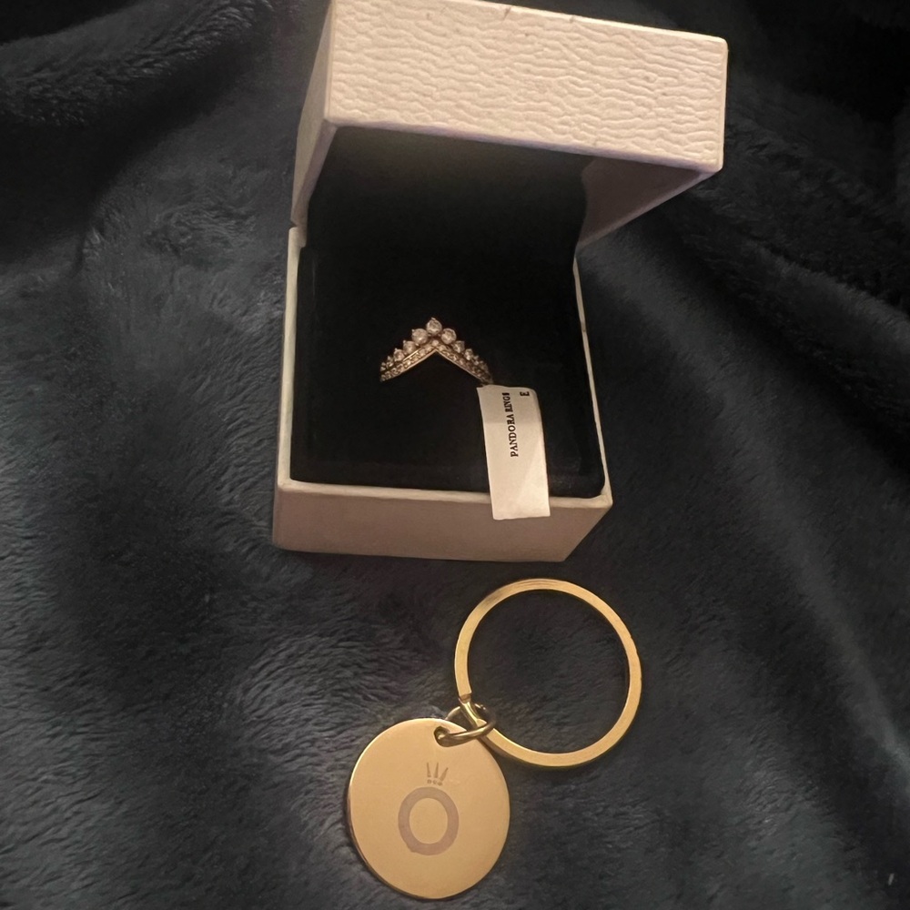 Pandora Princess Wishbone 14k Gold Plated Women 5-1/4 Ring & keyring, good cond.